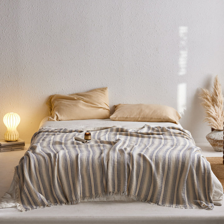 Ladies elegant and airy bedspread made of high-quality cotton Stornfield