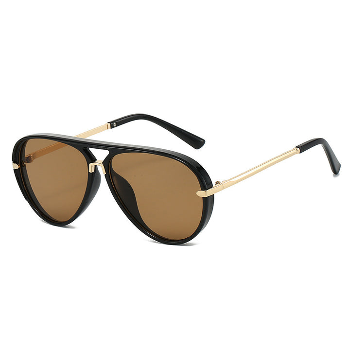 Elegant Aviator Sunglasses with Gold Accents Stornfield