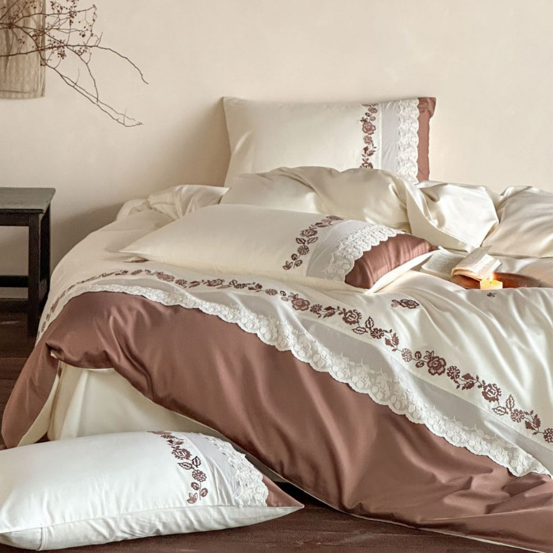 Embroidered Sateen Duvet Ensemble with Scalloped Lace Border