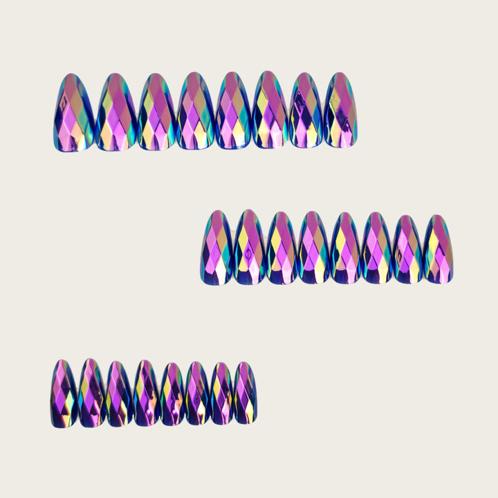 Artificial nails in elegant crystal design Stornfield