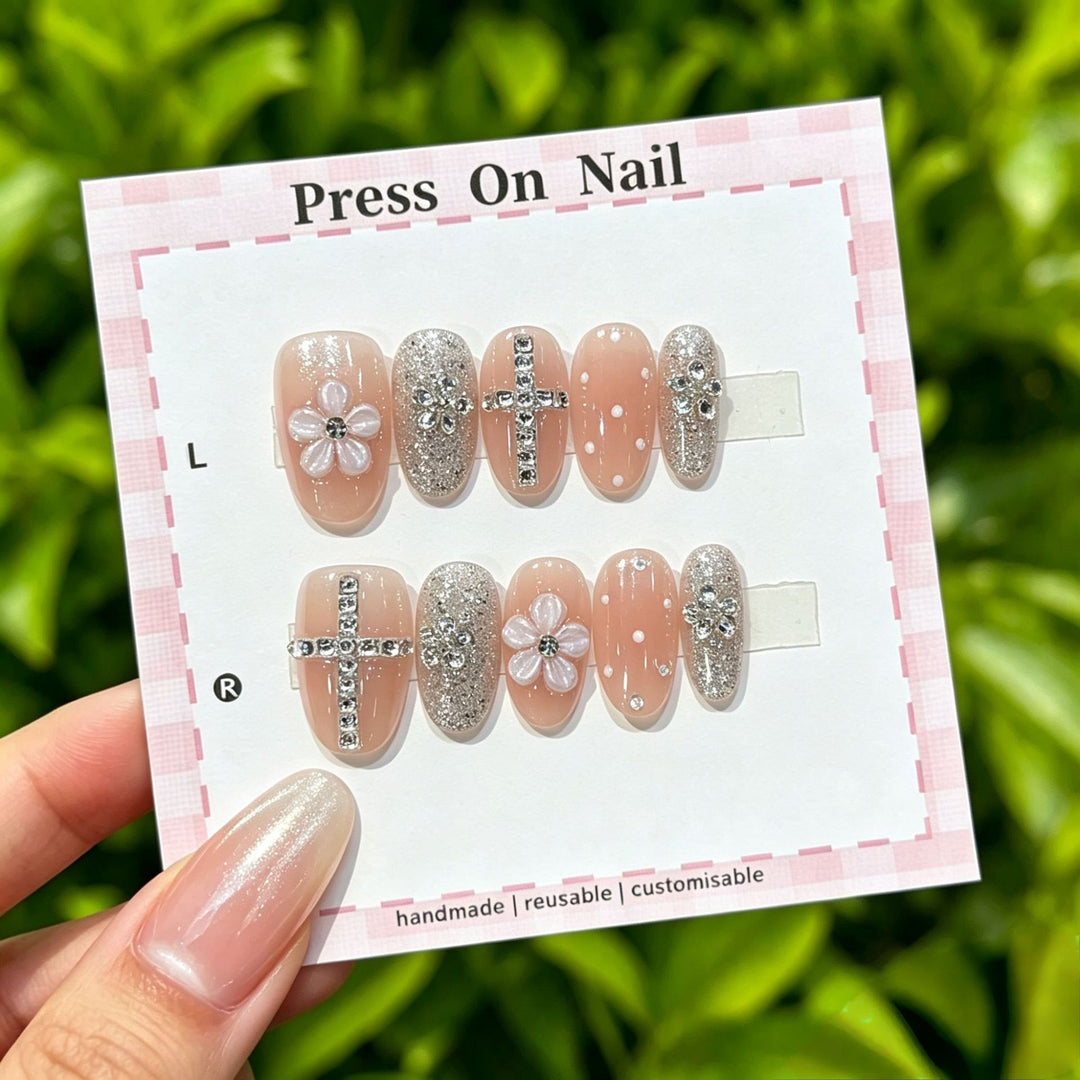 Elegant Reusable Press-On Nail Art Set with Floral Accents