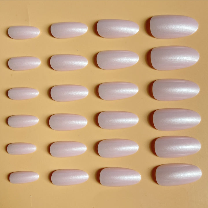 Elegant Almond Shaped Press-On Nail Extensions Stornfield