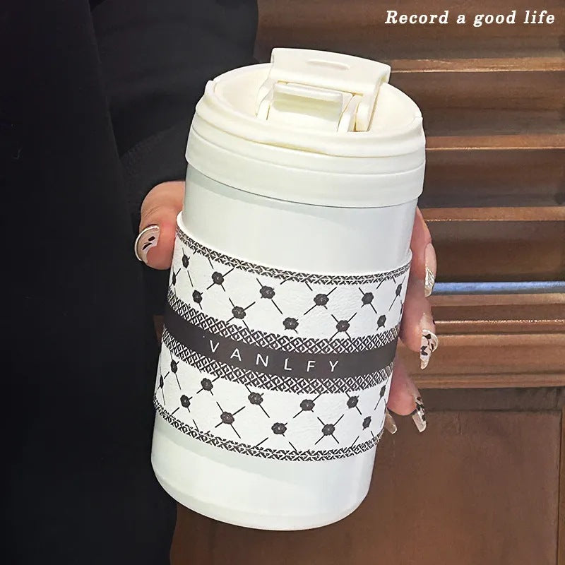 Women’s Insulated Drinking Cup with Practical One-Touch Closure Mechanism Stornfield