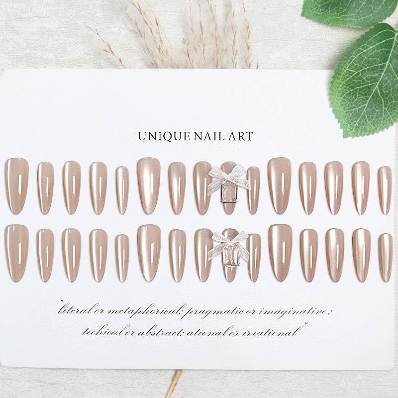 Elegant artificial nail tips with a glossy finish Stornfield