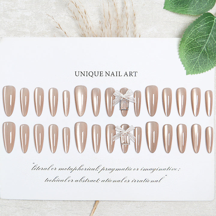 Elegant artificial nail tips with a glossy finish Stornfield