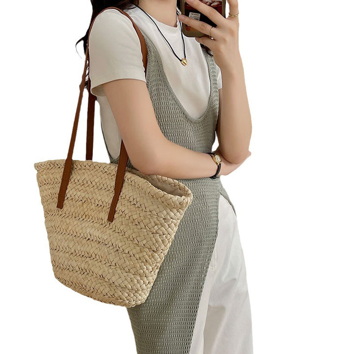 Elegant Bast bag with Long Leather Straps Stornfield