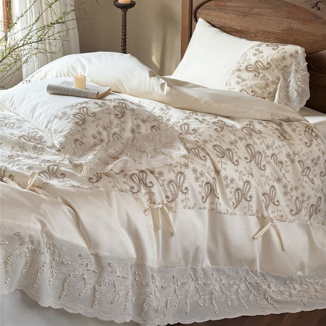 Embroidered Scalloped Lace Duvet Cover Set with Bedskirt