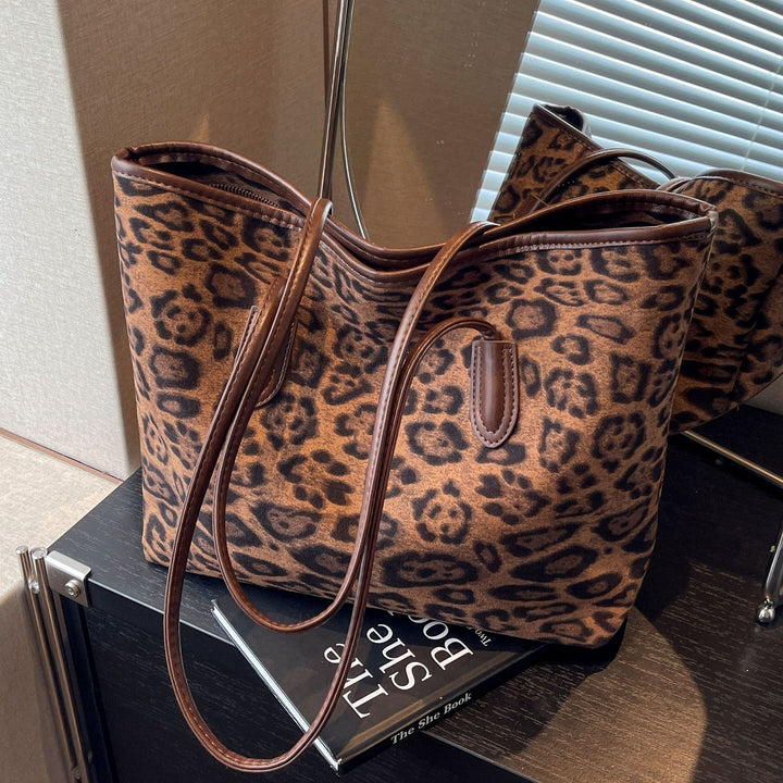 Stylish Leopard Print Tote Bag