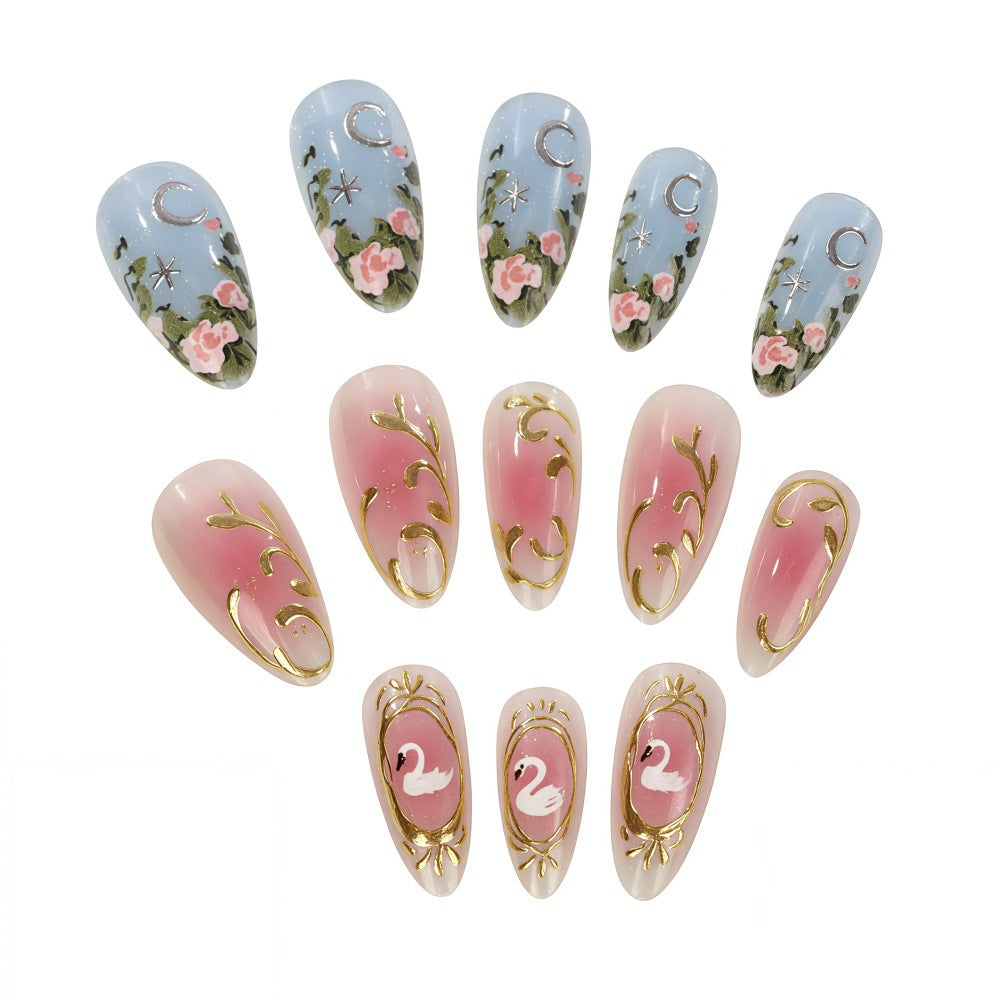Elegant and playful artificial nails Stornfield