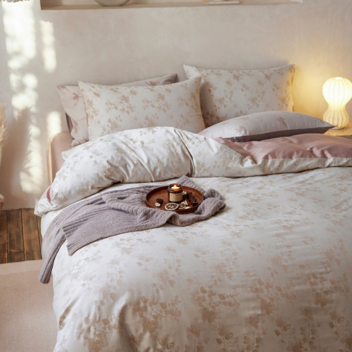 Luxurious cotton satin bedding set with fine jacquard pattern