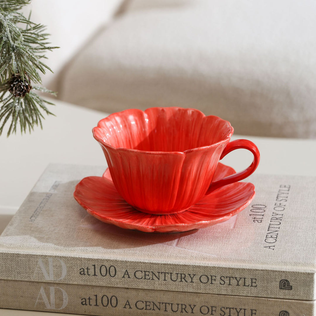 Ceramic mug with saucer in flower shape