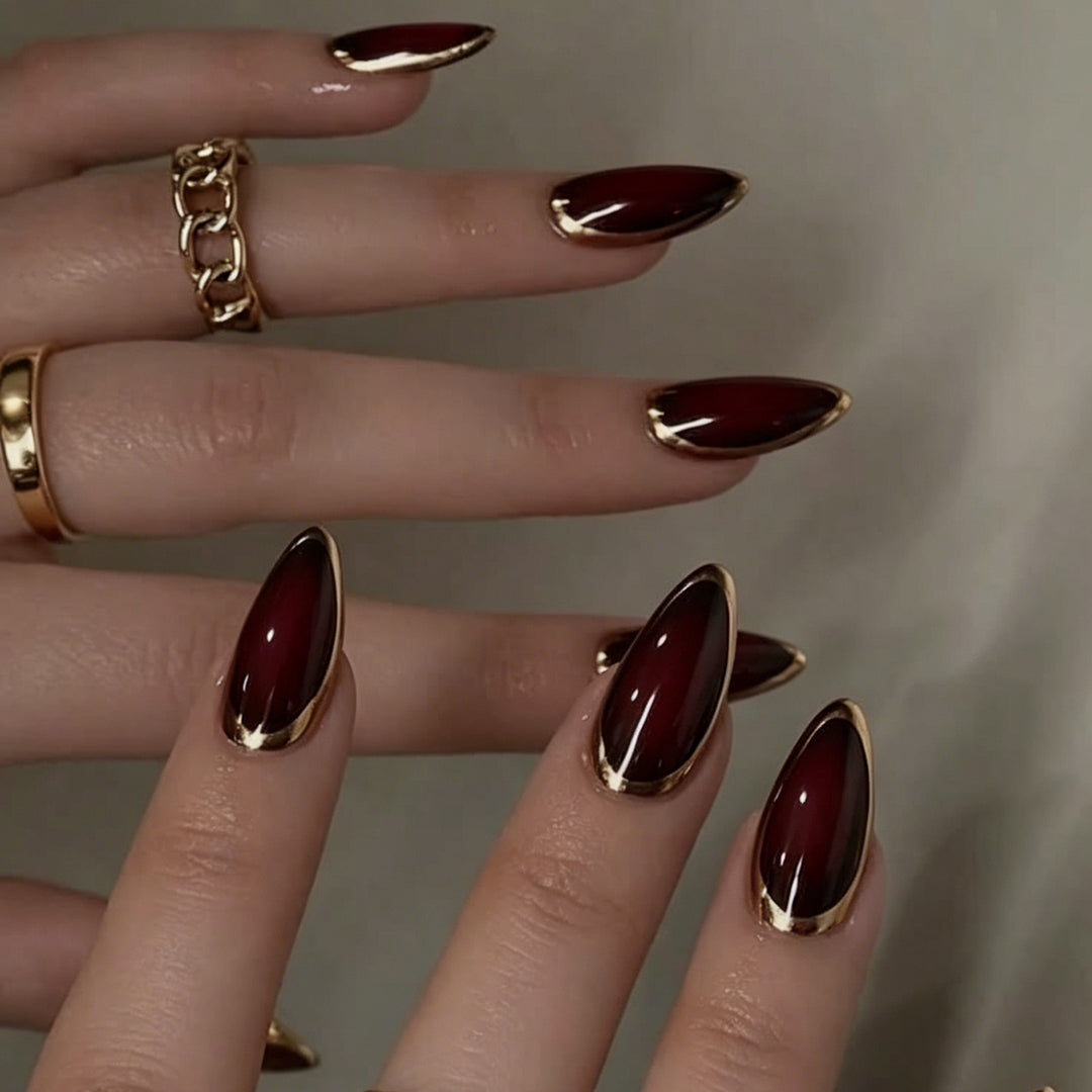 Glamorous nail art in elegant design Stornfield