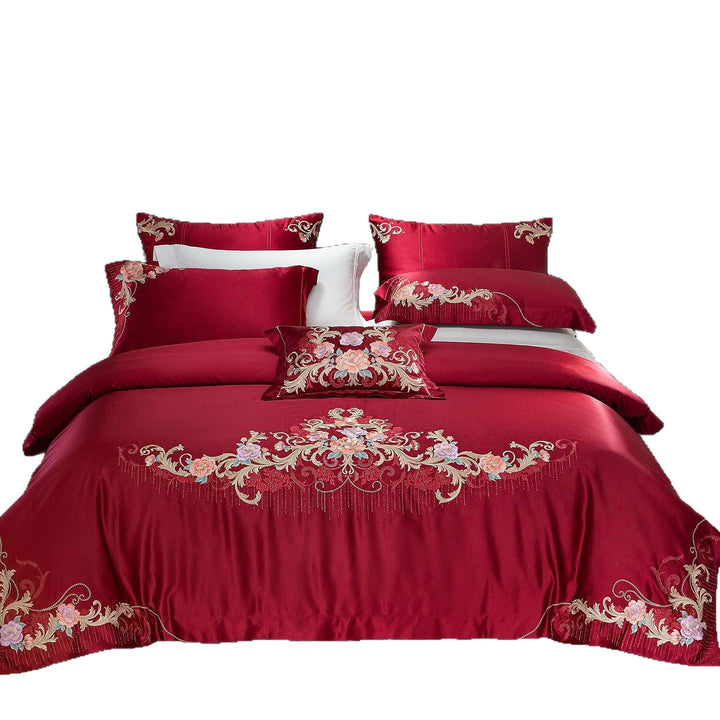 Embroidered satin bedding set with luxury appliqués