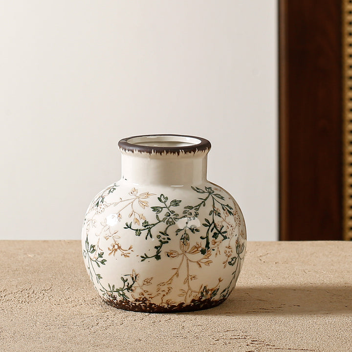 Elegant and artistically decorated ceramic vase Stornfield