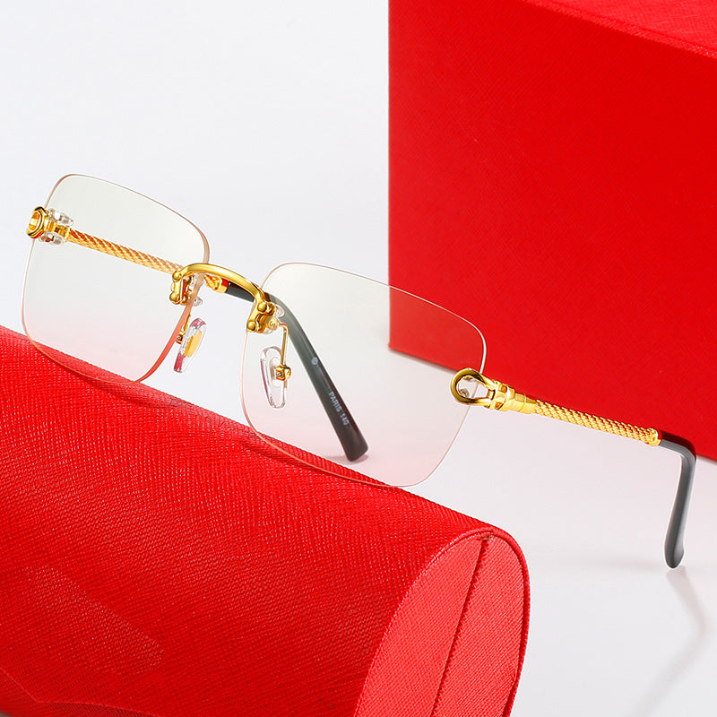 Women's square sunglasses with luxurious, gold-accented frame and protective lenses Stornfield