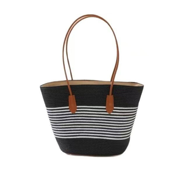 Sleek beach bag with matching sun hat Stornfield