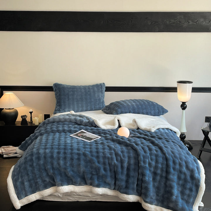 Luxurious Plush Comforter Set