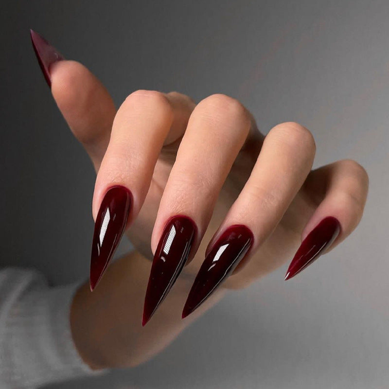 Artificial nails with pointed shapes Stornfield