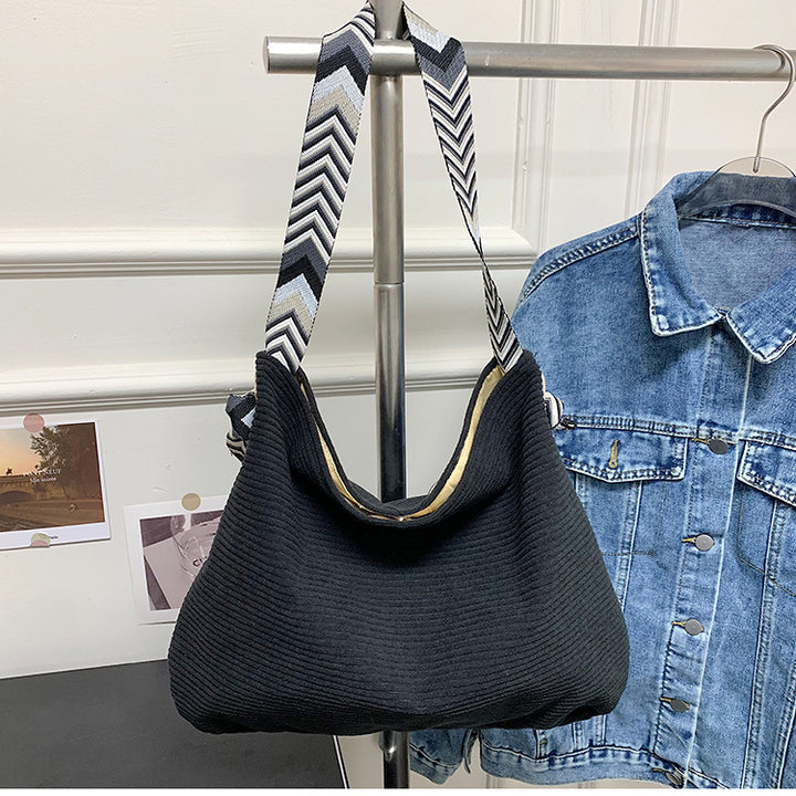 Casual shopper bag with fashionable shoulder strap Stornfield