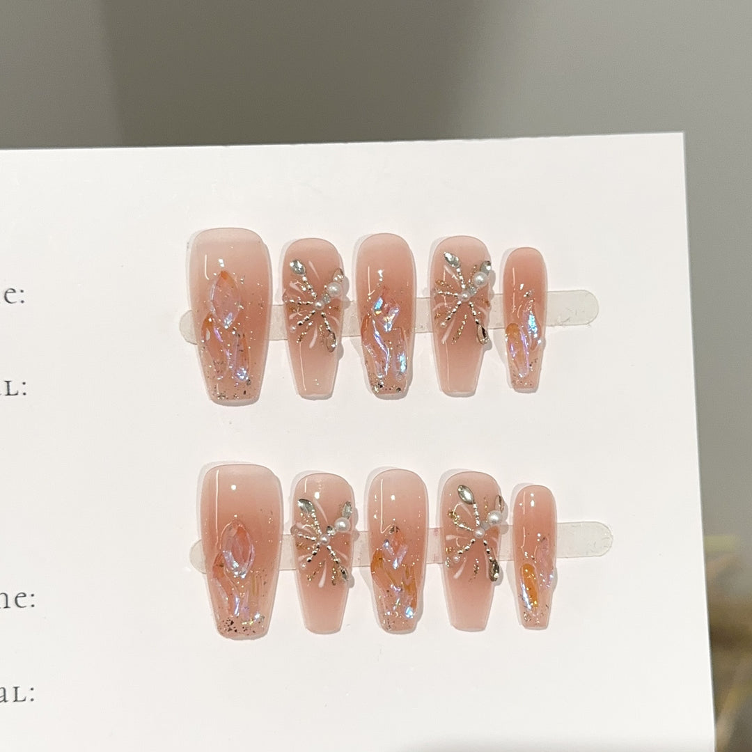 Glamorous Pearl-Embellished Press-On Nail Set