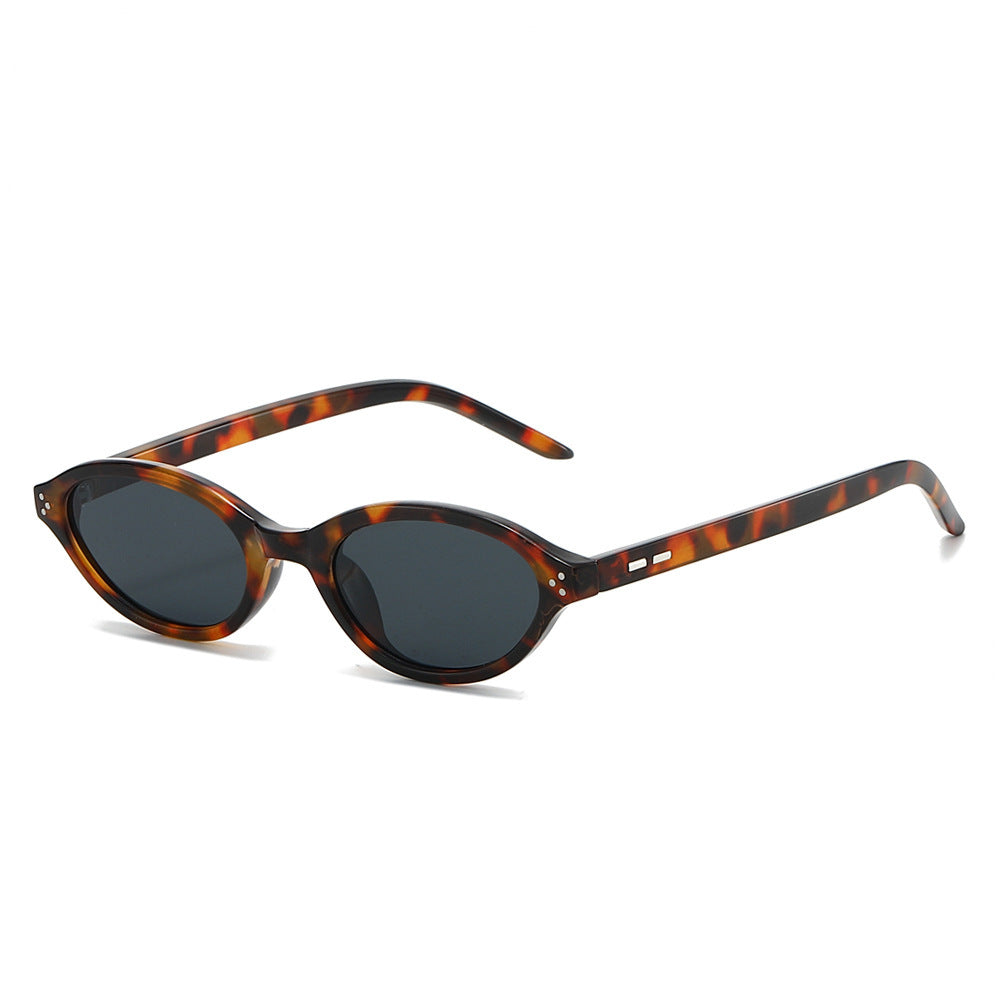 Retro-Inspired Oval Frame Sunglasses Stornfield 1787812534