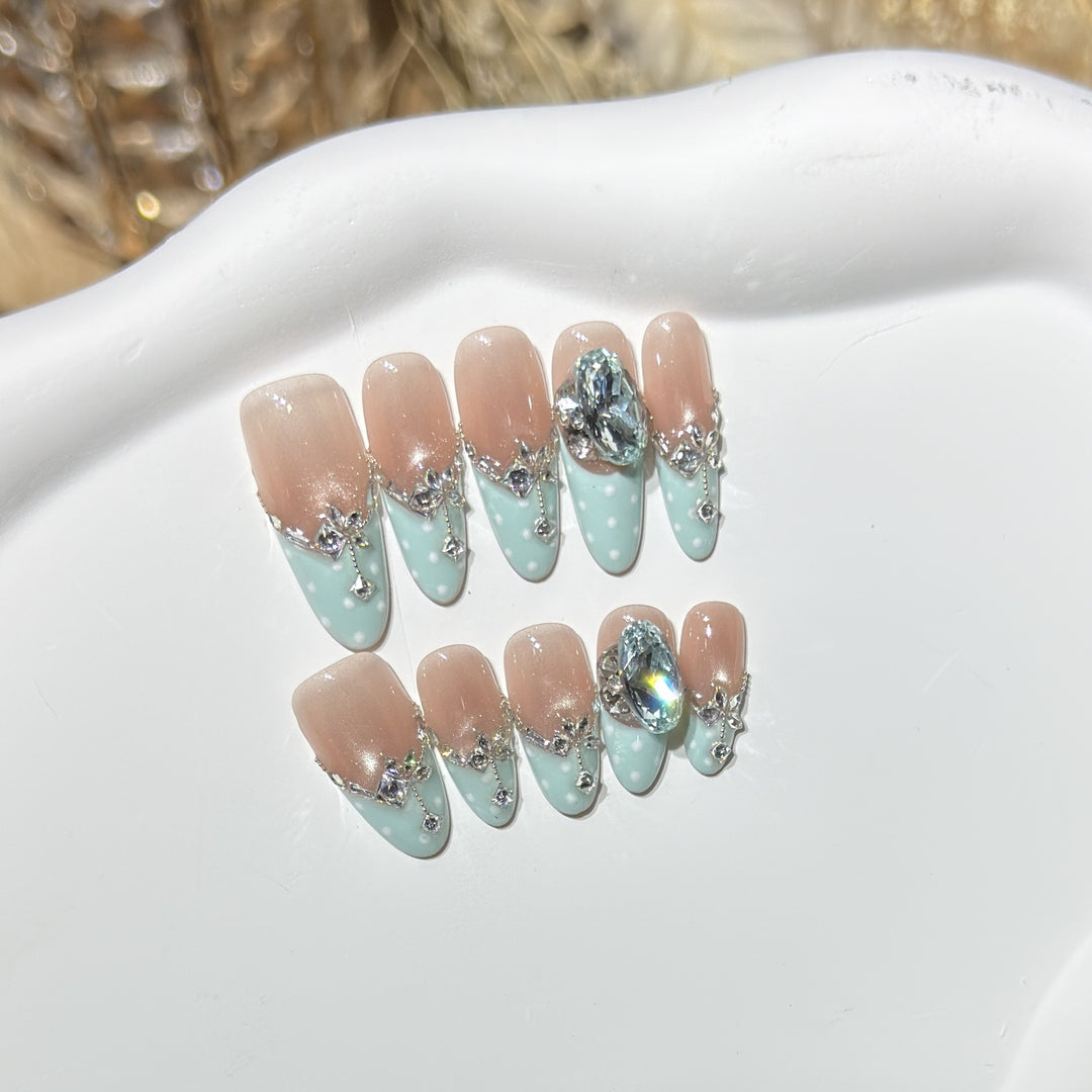 Elegant Decorative Press-On Nail Set with Gemstone Accents Stornfield