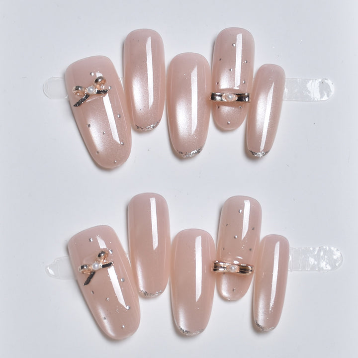 Elegant Press-On Nail Art Set with Decorative Accents Stornfield
