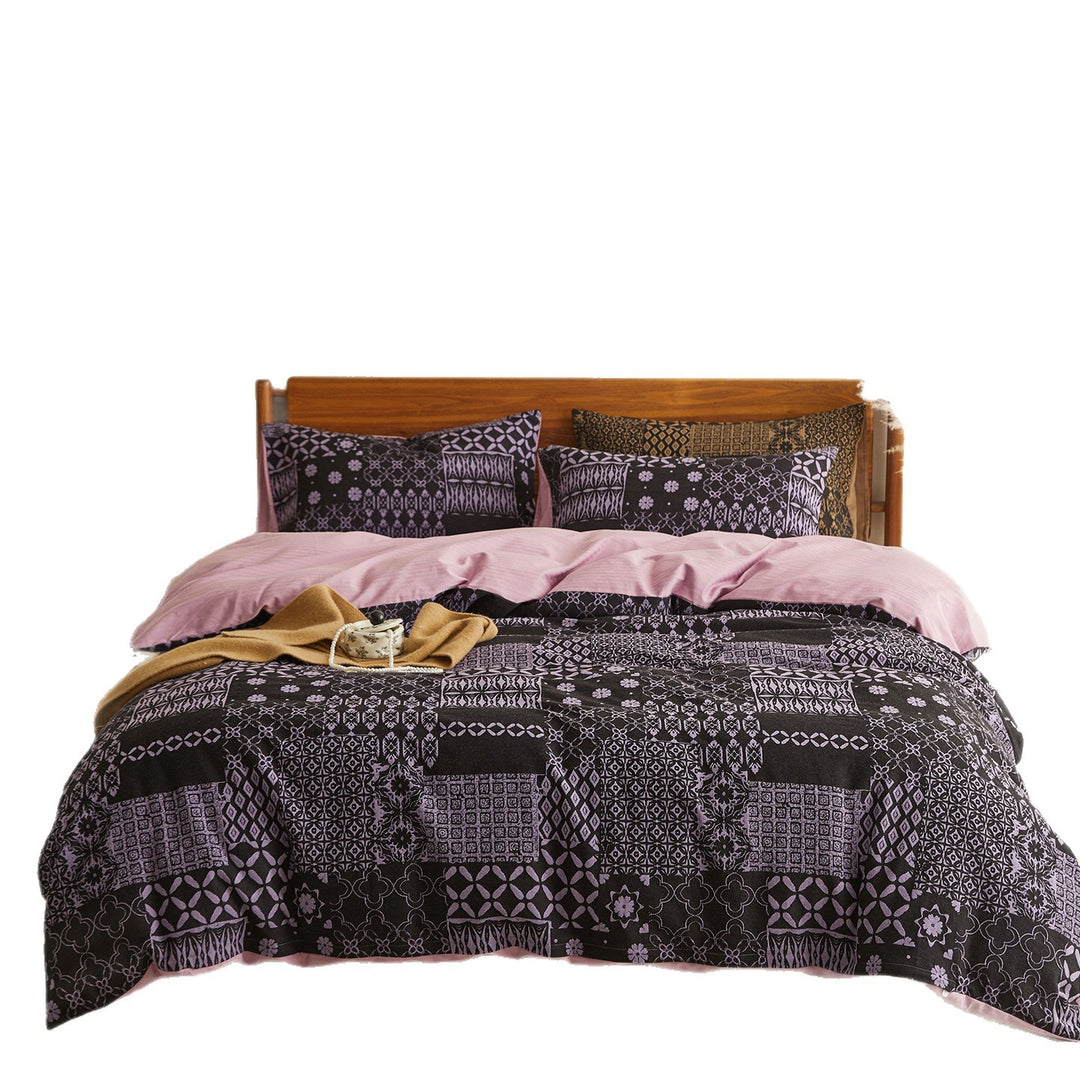 Patchwork bedding set made of cotton blend with reversible function and light quilting
