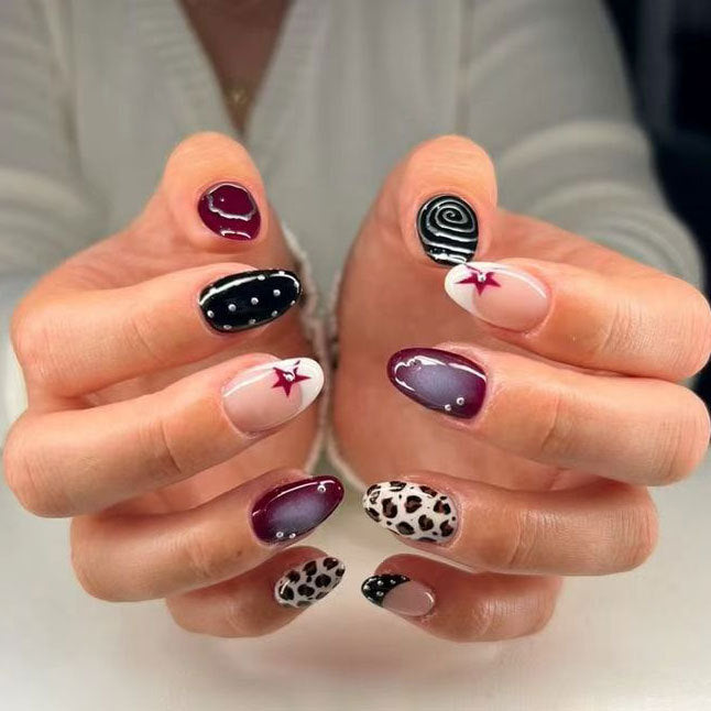 Creative Artistic Nail Art Set