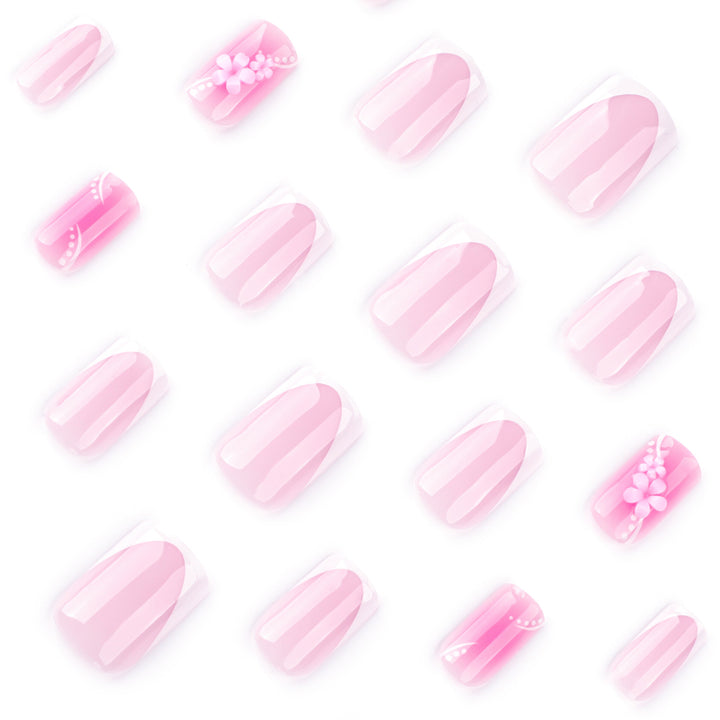 Artfully decorated gel nails Stornfield