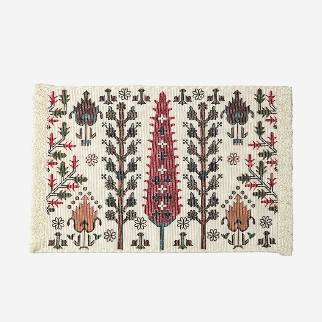 Woven decorative runner with damask jacquard and hand-fringed edge Stornfield