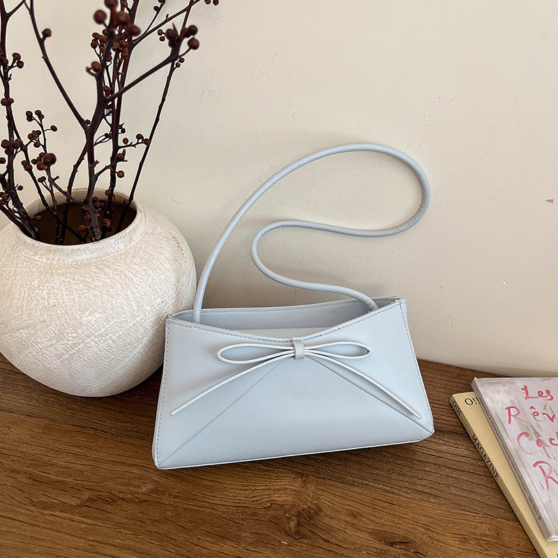Elegant Bow-Detail Handbag