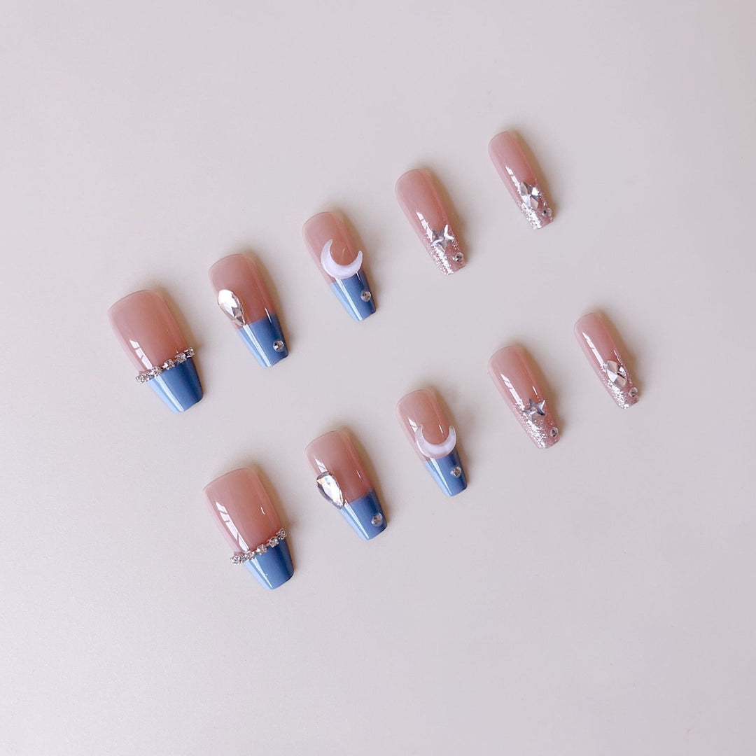 Artificial nail set with elegant 3D embellishments and glitter accents Stornfield