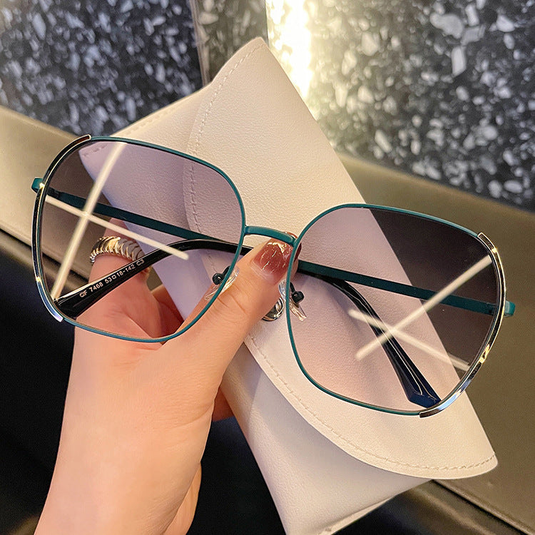 Women's large square sunglasses with high-quality metal frame Stornfield