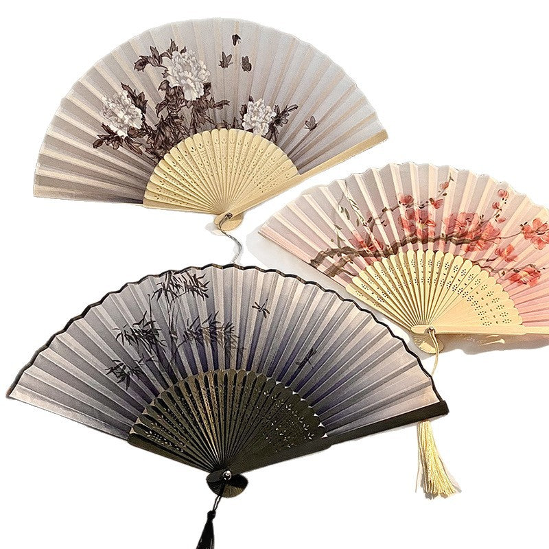 Hand fan with floral design Stornfield