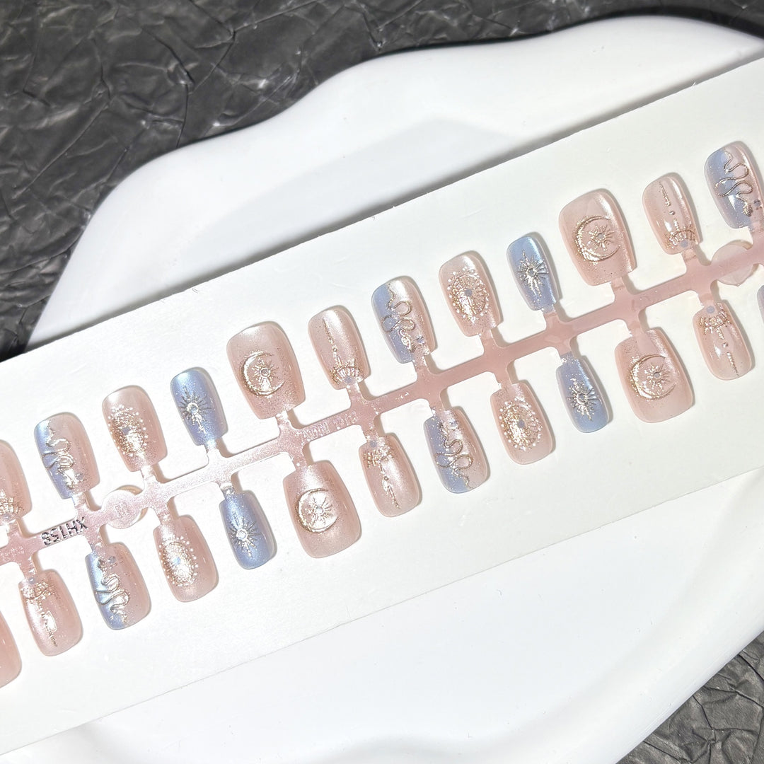 Glamorous Metallic Press-On Nail Set