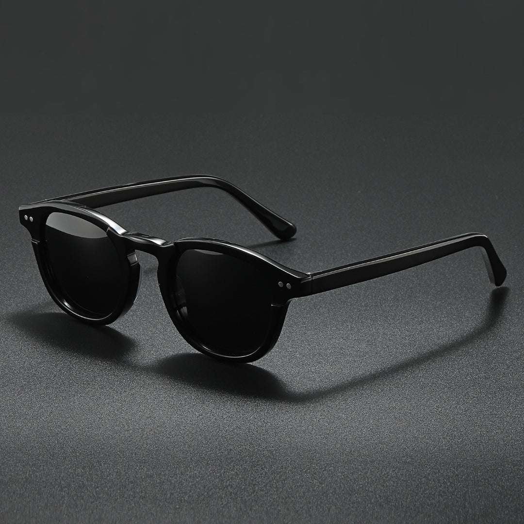 Women’s fashionable sunglasses in contemporary tortoiseshell design Stornfield