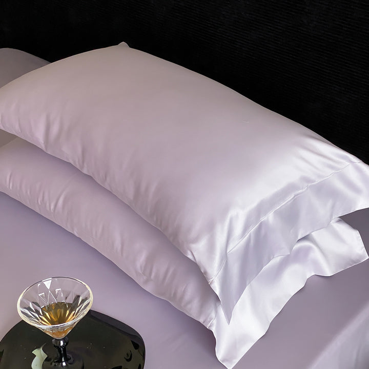 Premium cotton satin pillowcase set with hotel closure and fine piping