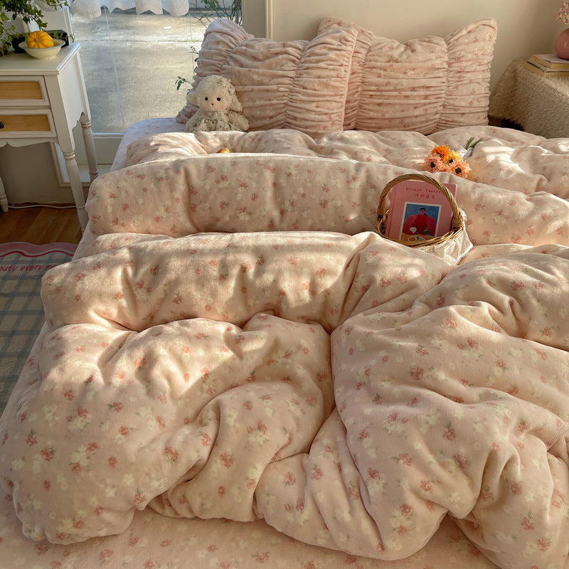 Ultra-Soft Floral Pattern Fleece Blanket