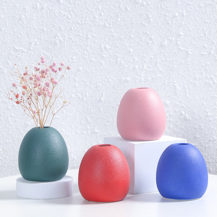 Contemporary Egg-Shaped Ceramic Flower Vase Stornfeild