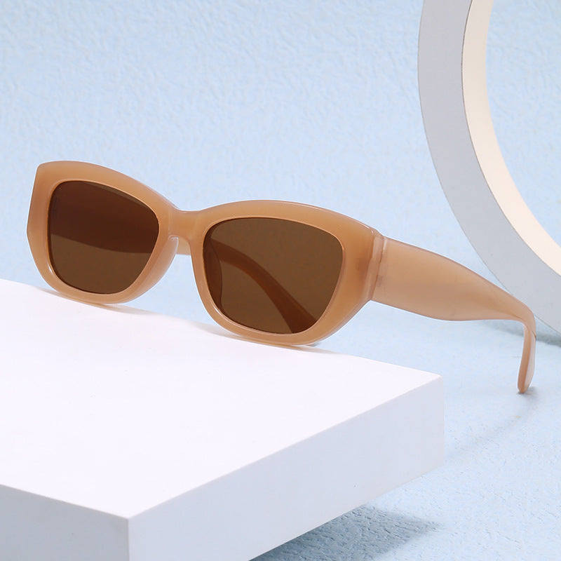 Women's fashionable Cat-Eye sunglasses made of sturdy plastic Stornfield