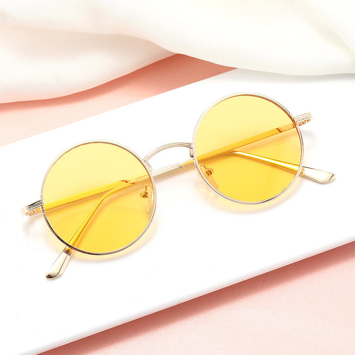 Ladies fashionable glasses with round lenses and fine metal frame Stornfield