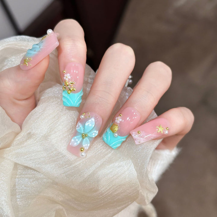 Decorative Press-On Nail Art Set with Floral and Gem Accents