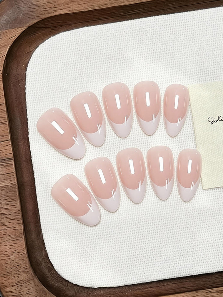 Elegant Artificial Nails with French Design Stornfield