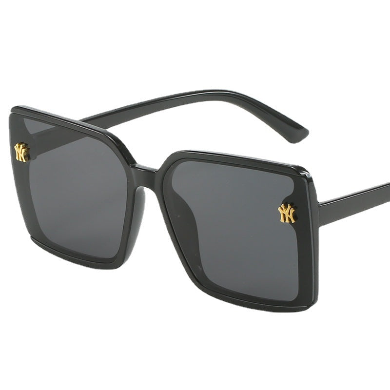 Women's Oversized Sunglasses with Elegant Lenses Stornfield
