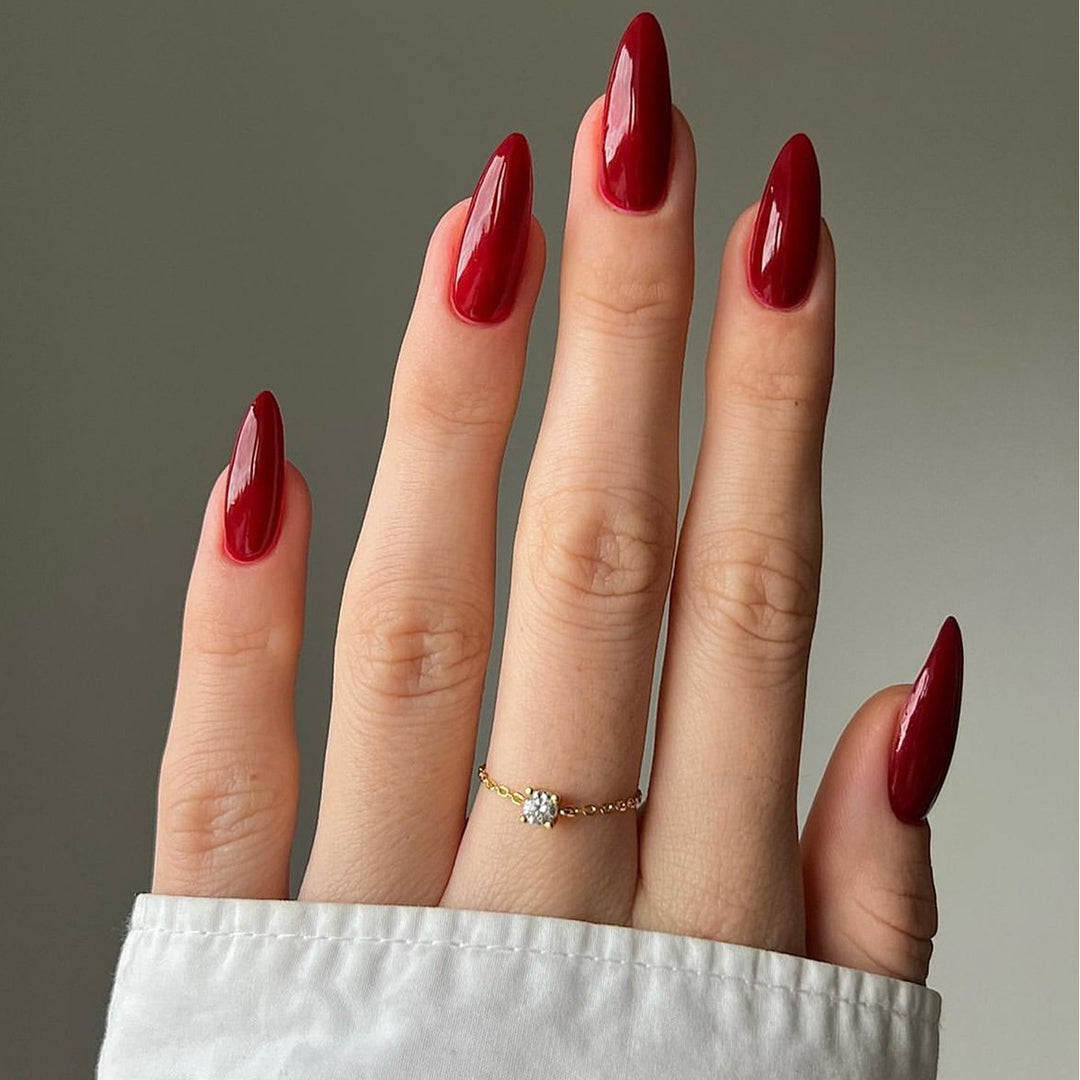 Artificial nail set with elegant stiletto tips and matte finish Stornfield