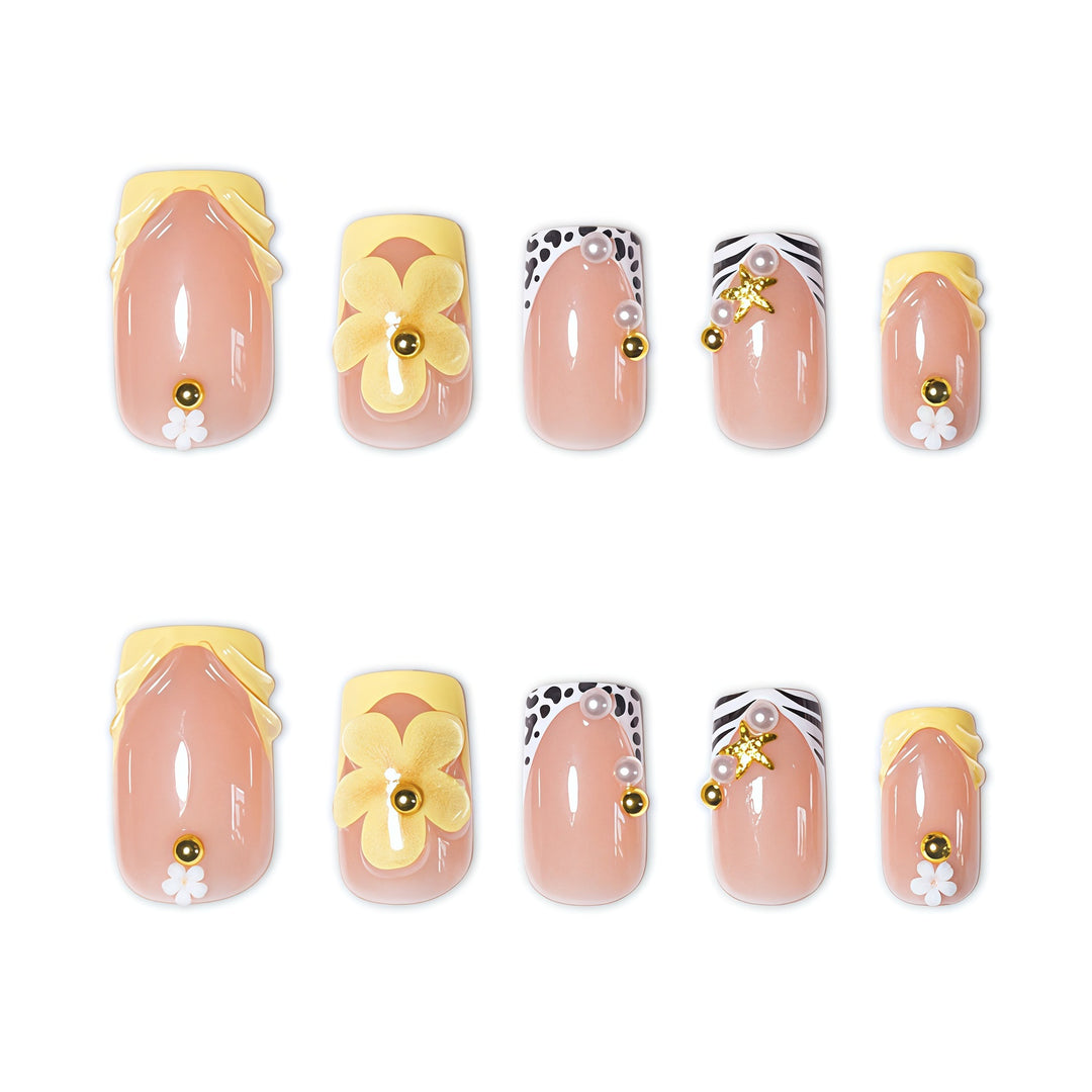 Floral Design Press-On Nail Extensions Stornfield