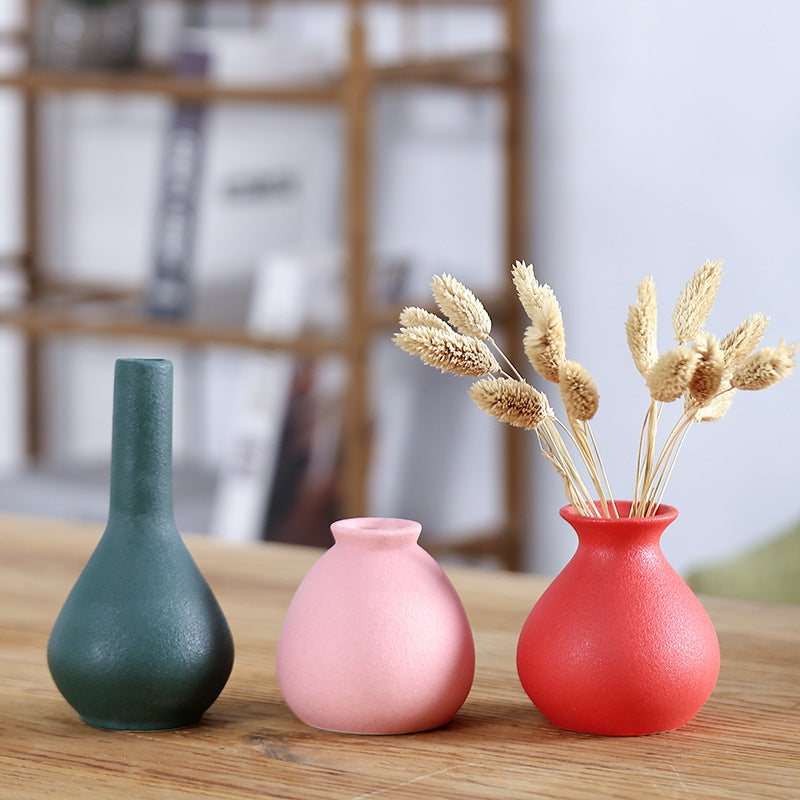 Modern Textured Decorative Ceramic Vase Stornfeild