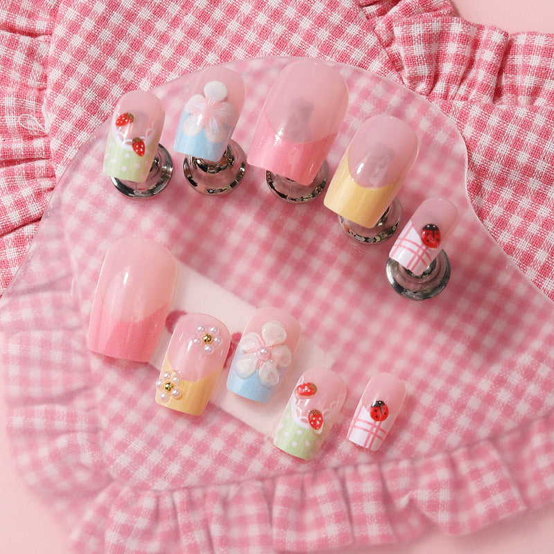 Floral Press-On Nail Art Set Stornfield