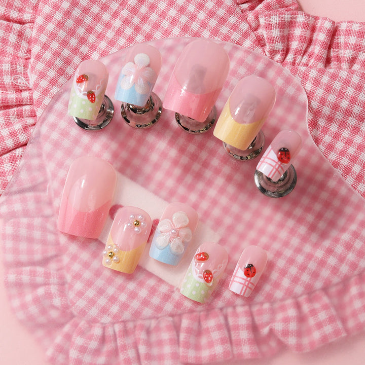 Floral Press-On Nail Art Set Stornfield